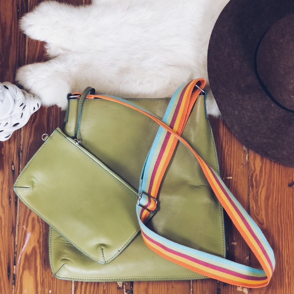 ➳ Gorgeous Lime Green Guia’s Shoulder Bag ➳ - Picture 3 of 7